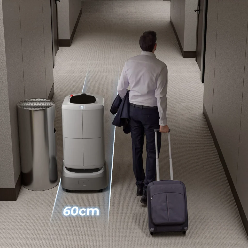 หุ่นยนต์ FlashBot Max ดีไซน์เพรียวบาง คล่องตัวในทางเดินแคบและลิฟต์